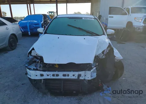 2014 Ford Focus Se z USA, uszkodzony, nr VIN 1FADP3F25EL213125